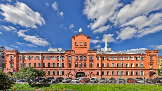 Kropotkina street, 1A